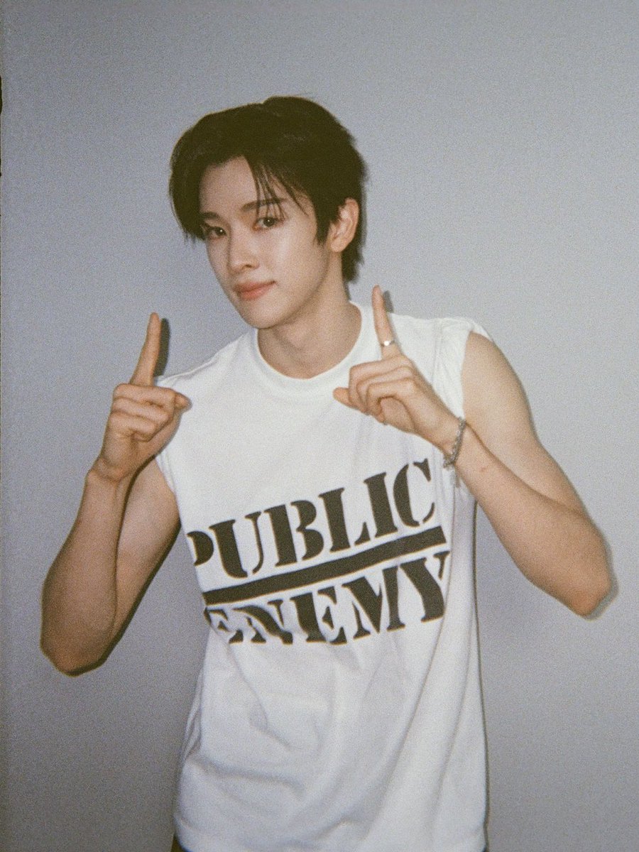 ruuuuusc's tweet photo. M2film 영원즈 #성찬 #은석 https://t.co/IwiwNxjw4g
