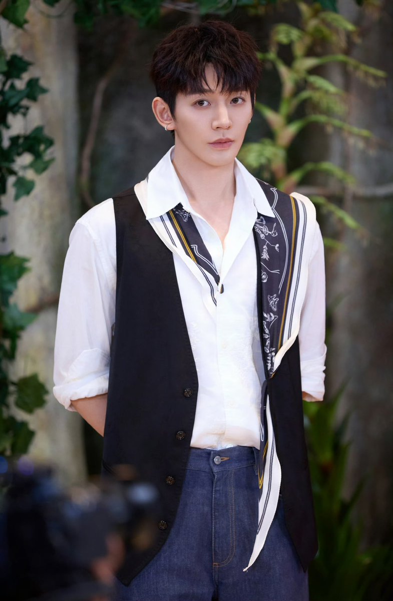 iamjiesu's tweet photo. 20260731 DengWei Studio Weibo Update 

“ก้าวตามรอยเติ้งเหวย 👣 เข้าสู่ห้องจัดแสดงอารยธรรมโบราณแห่งทวีปอเมริกาของพิพิธภัณฑ์เซี่ยงไฮ้! ภายใต้ World Tree หวนรำลึกเรื่องราวการเดินทางอันแสนพิเศษในรายการ #DivasHitTheRoad8 ”

🔗 https://t.co/8J54DYfUSW

#เติ้งเหวย #DengWei https://t.co/JDSMLhNATu