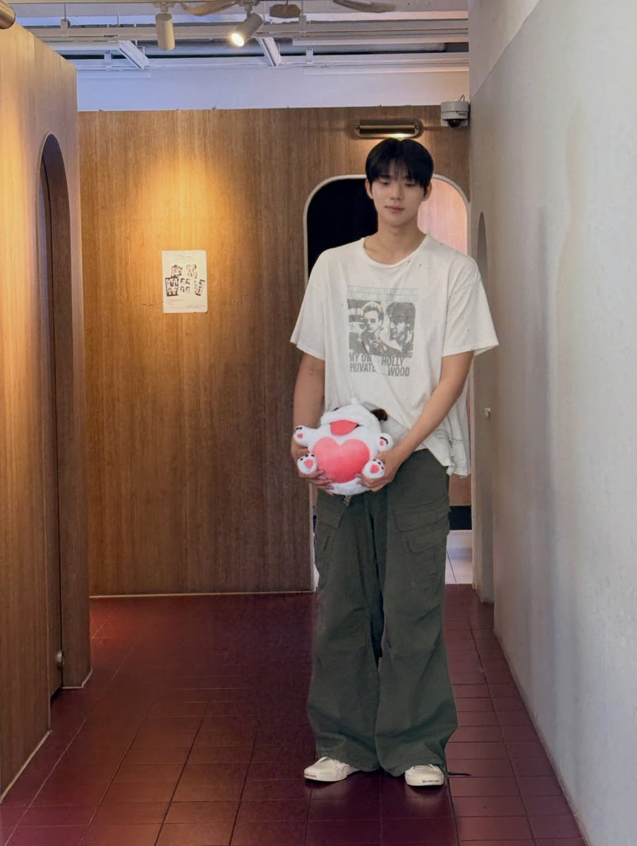 Puppy_mini__'s tweet photo. 260731 #문상민 인스타 게시물 https://t.co/2QbabRyVIv