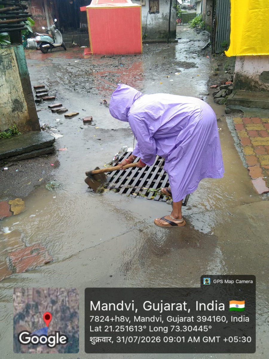 mandvipalika's tweet photo. માંડવી નગરપાલિકા,જી-સુરતના વિવિધ વિસ્તારમાં સાફ સફાઇની કામગીરી. https://t.co/uWimGWfEjd