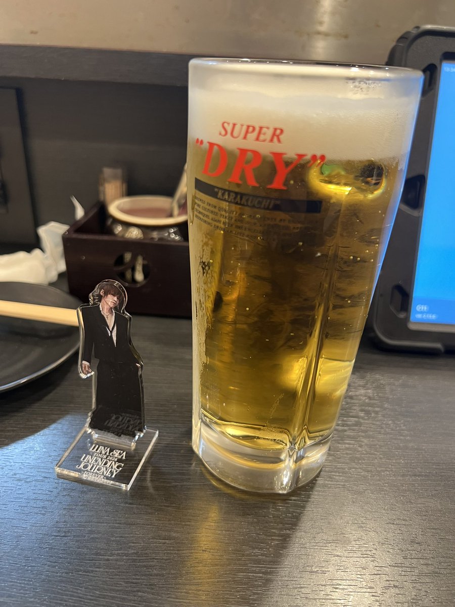because_world's tweet photo. 熱中症にならないように難波で待機
#オリックス劇場
#LUNASEA https://t.co/yGSxV1r8xO