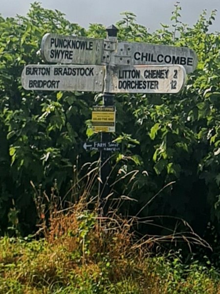 RickClev75's tweet photo. In the country side on my way back home from a job. 
#fingerpostfriday https://t.co/xBmNG8gkOg