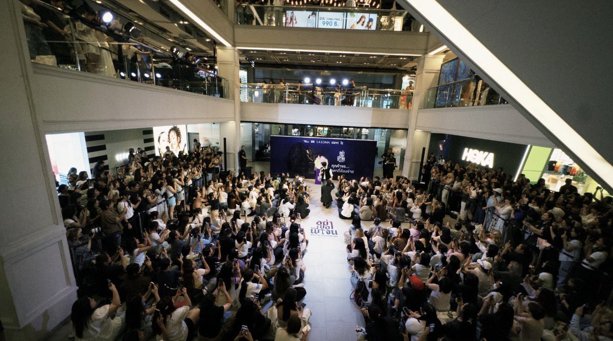 Bossser_'s tweet photo. แอบลุ้นมาตลอดว่าครอบครัว #ตี๋เฮง ตั้งแต่งานคู่ครั้งแรกว่าเราจะเติบโตไปพร้อมกันภาพจะเป็นยังไง จนงานล่าสุดเห็นแล้ว🥹

#dontbetooemotional 
#อย่าขอพี่เจน https://t.co/FDmF0Iql2z