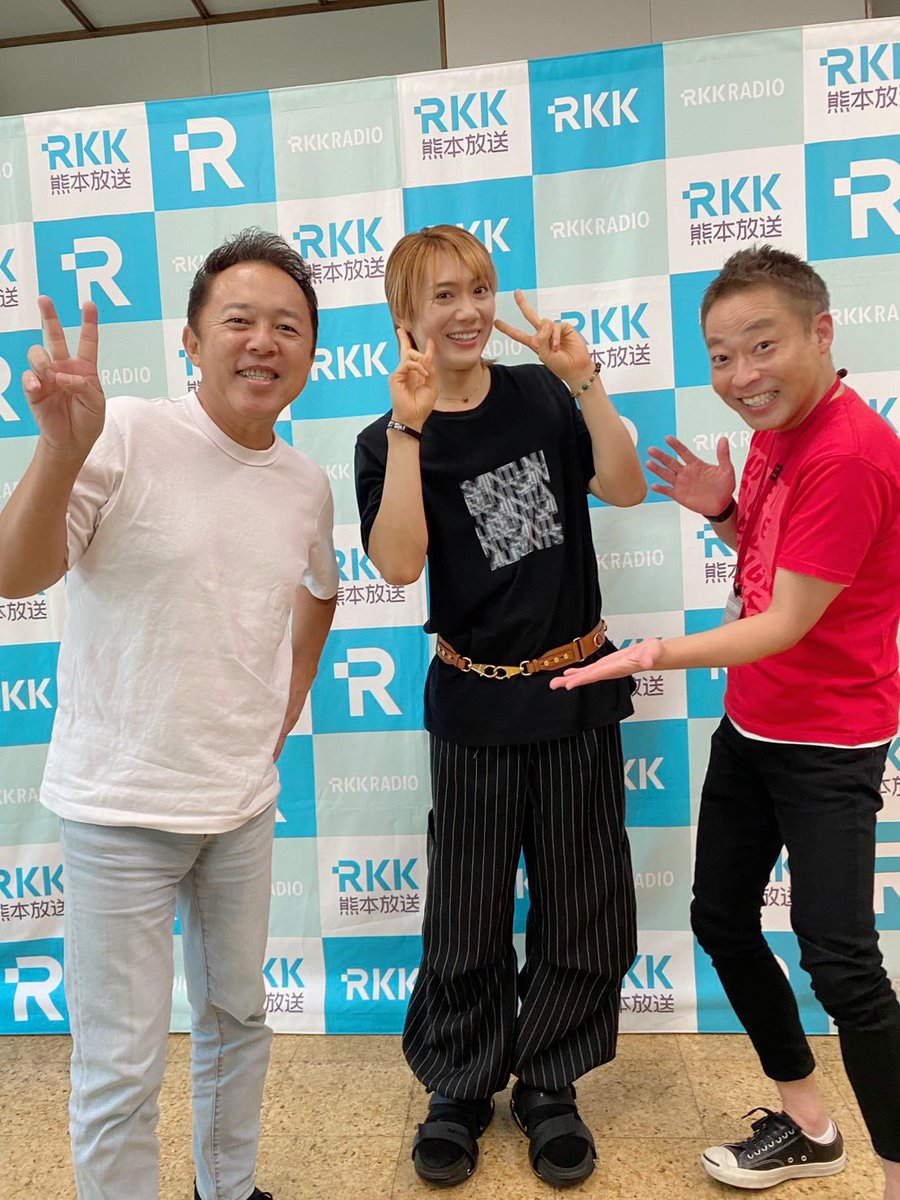 KIKKUNmk2's tweet photo. RKKラジオ『ラジてん』
本日は皆さん、お聞きくださりありがとうございました。

1日も早い復旧、復興を心よりお祈り申し上げます。
安全を第一にお過ごしください。

少しでも皆さんの笑顔になれるような活動をしていけたらと思います。

僕達も熊本を応援できればと思うのでMSSPも「がまだすばい！」

お話させていただいた
キムカズさん、中華首藤さん！
ありがとうございました！