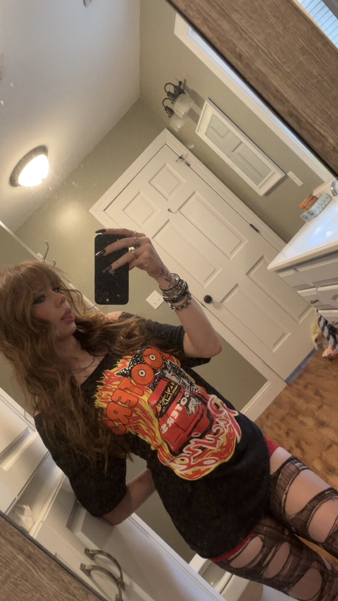 willownyxo's tweet photo. should i be nice to you… or tease you? https://t.co/qfplYMQRIv