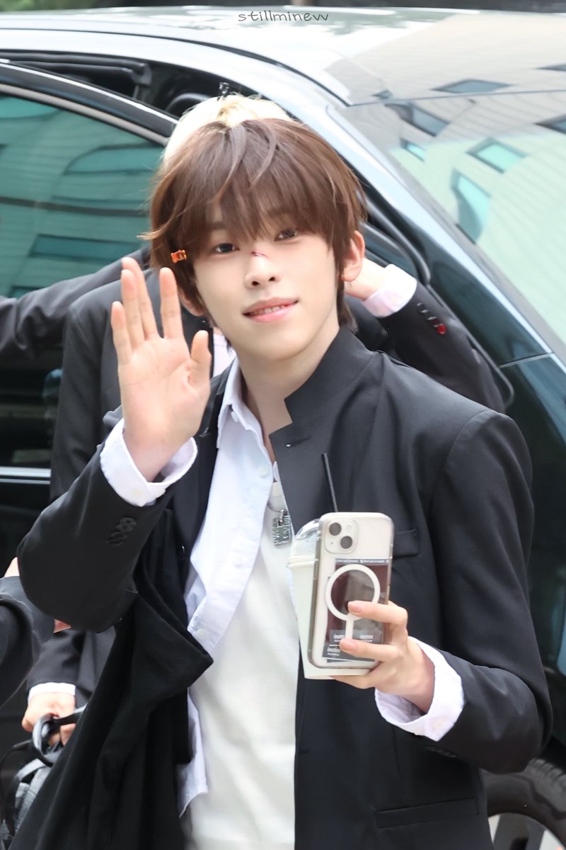 stillminevv's tweet photo. 260731 출근
#idntt #아이덴티티 #양경호 #yanggyungho https://t.co/Yv9RSGlyYn