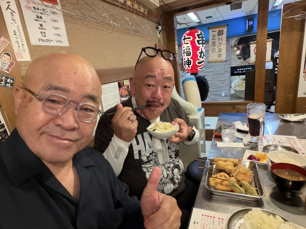 bullosaka's tweet photo. 7月31日  金曜日
猛暑により体調崩さないよう
こまめの水分・塩分補給しましょう。

Bull店内爽やかに冷やして

19時オープンします。

涼みに来て下さいマサルトオルでお待ちしてます。 https://t.co/HDi4unlRE7