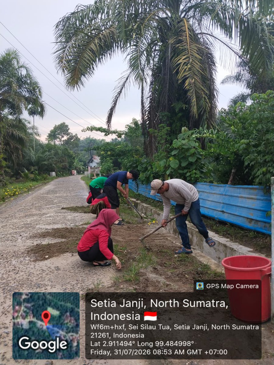 KecSetiaJanji's tweet photo. Pelaksanaan Gotong Royong di Lingkungan Kecamatan Setia Janji https://t.co/v5efSe9AXp