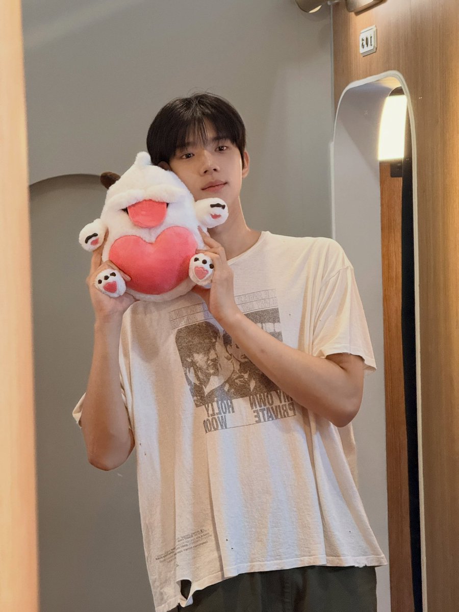 saxgmxn's tweet photo. 260731 인스타그램 #문상민 https://t.co/zBAb11MW9D