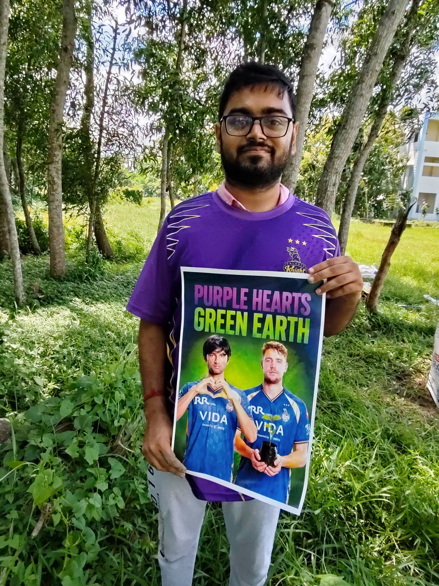 Rokte_Amarr_KKR's tweet photo. 🌱 Knights For Nature  : Kalna, Purba Bardhaman 💜💛

One more step towards a greener tomorrow. 🌿

Our journey continues as Knights For Nature, proving that supporting KKR also means supporting our planet. Every sapling we plant is a promise to future generations. 💜 https://t.co/Gw4fb95N90