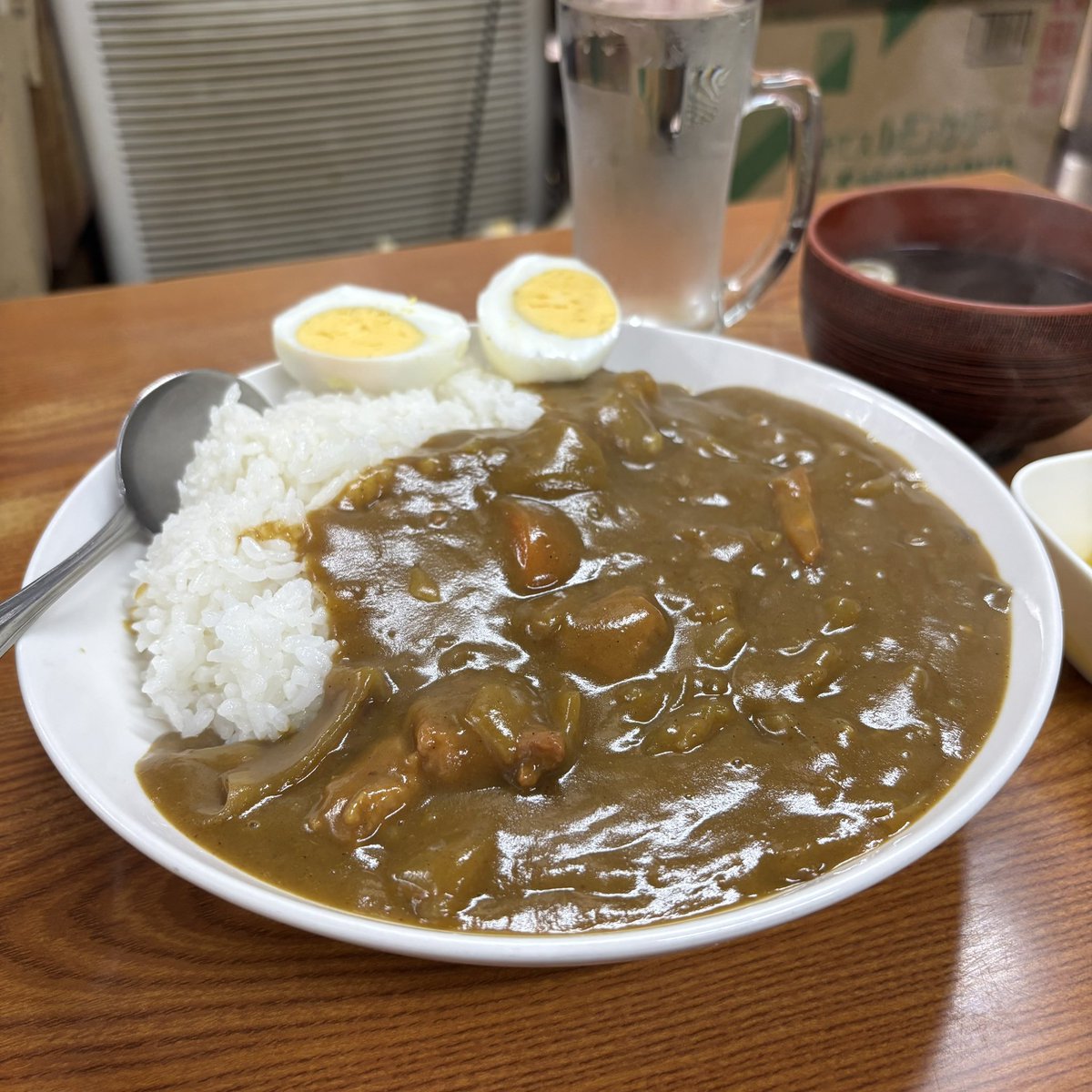 kuidourakusan's tweet photo. 下町のカレー🍛は
昭和の懐かしさが最高です🥰 https://t.co/kLXQXdaov7