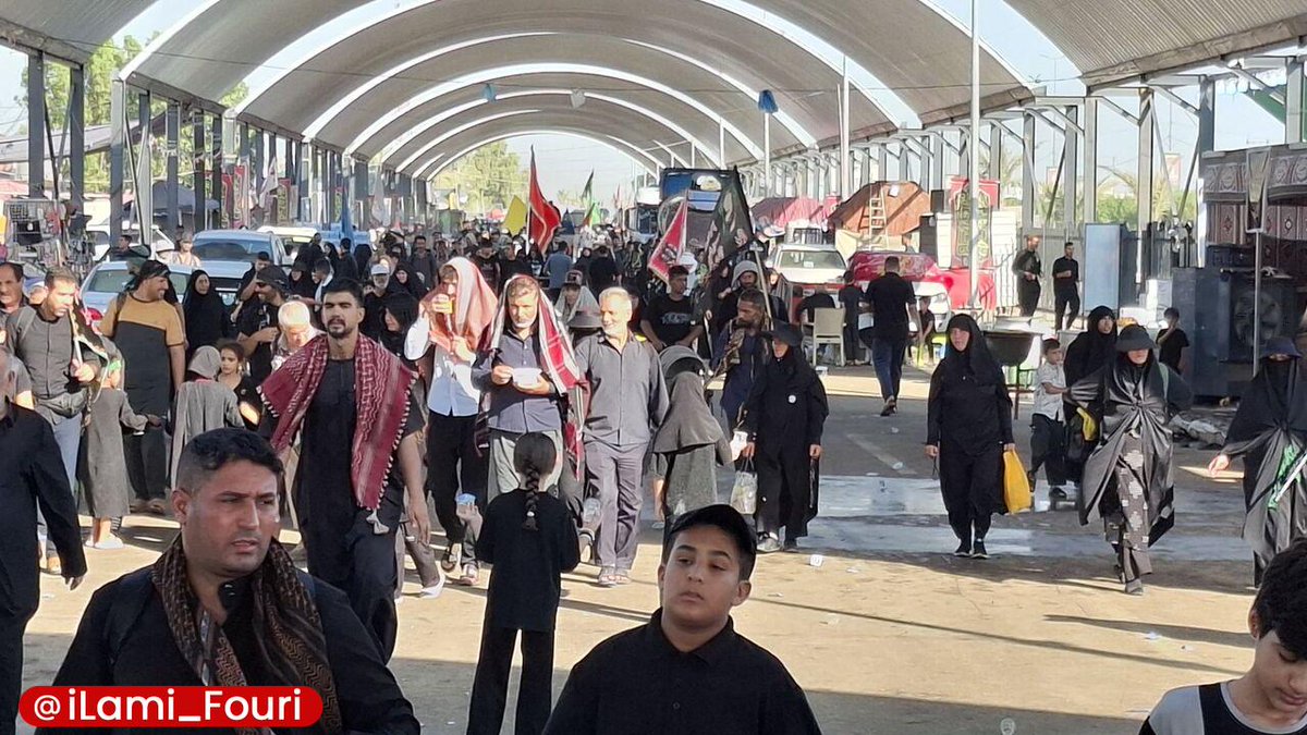 baegiane73's tweet photo. زائران اربعین :در مسیر پیاده‌روی نجف به کربلا بر این باورند که عشق به حسین(ع) بر هر تهدیدی غلبه دارد. آن‌ها حمله به مسیر اربعین را نشانه‌ای از استیصال و درماندگی دشمنان می‌دانند 
 #یا_لثارات_الحسین
#بعثت_اربعین https://t.co/XewahSUiEh