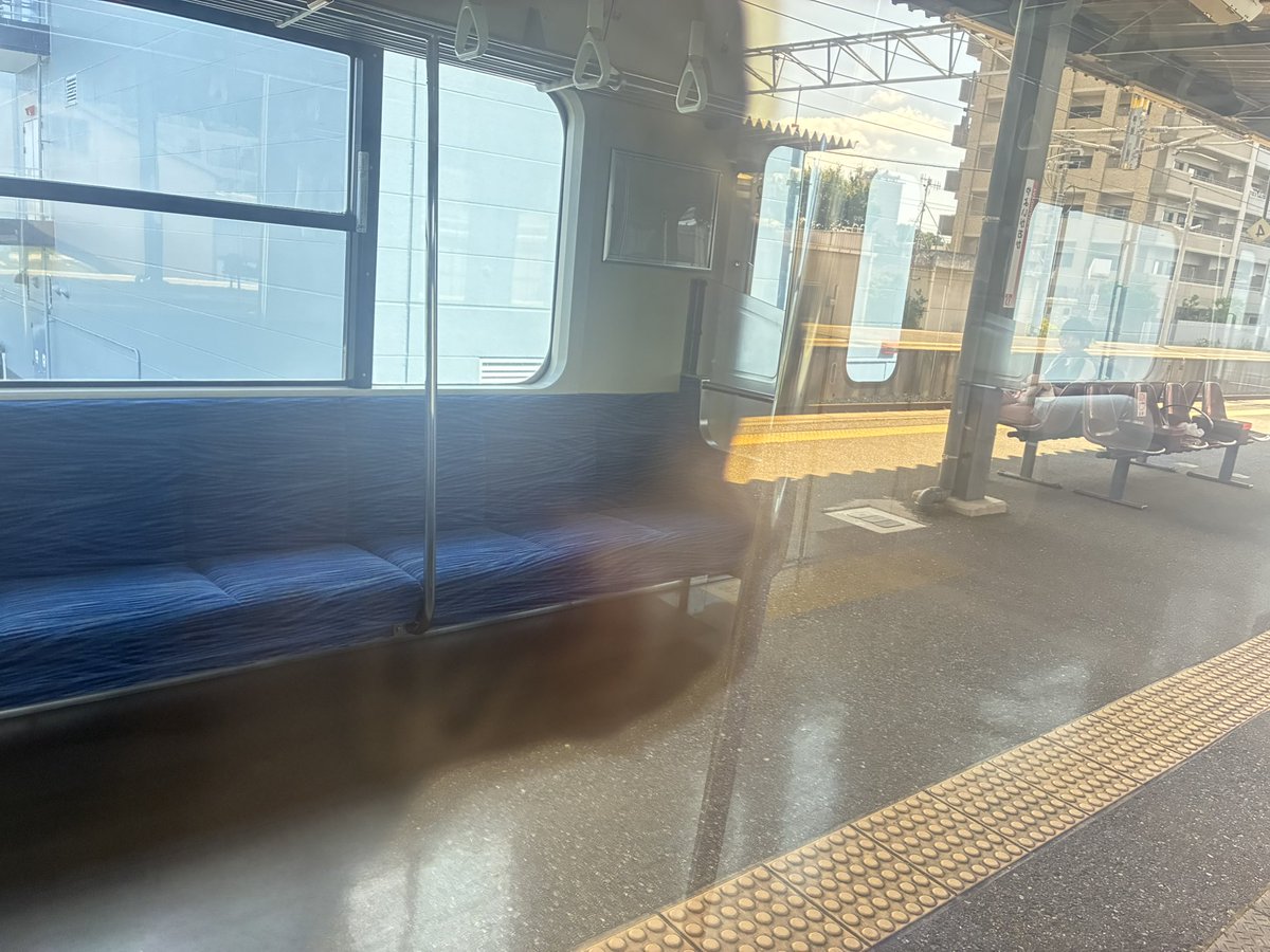 Narukatsu201NEO's tweet photo. 元りんかい線
JR九州
307系
内装ほぼそのまま
キューポちゃん
ラッピング
りんかる氏
便乗
かわいい https://t.co/37kZqFUBee