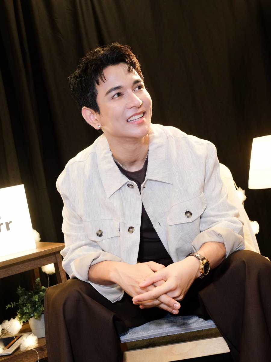 gunthestarclub's tweet photo. 🔴IG:hemmchiii คุณกัน นภัทร ลุคสบาย ๆ หล่อมากกก ค่ะ 🤍🤎

#กันนภัทร
#GUNNAPAT
#GUNNAPAT23 https://t.co/GMyzAqYTOv