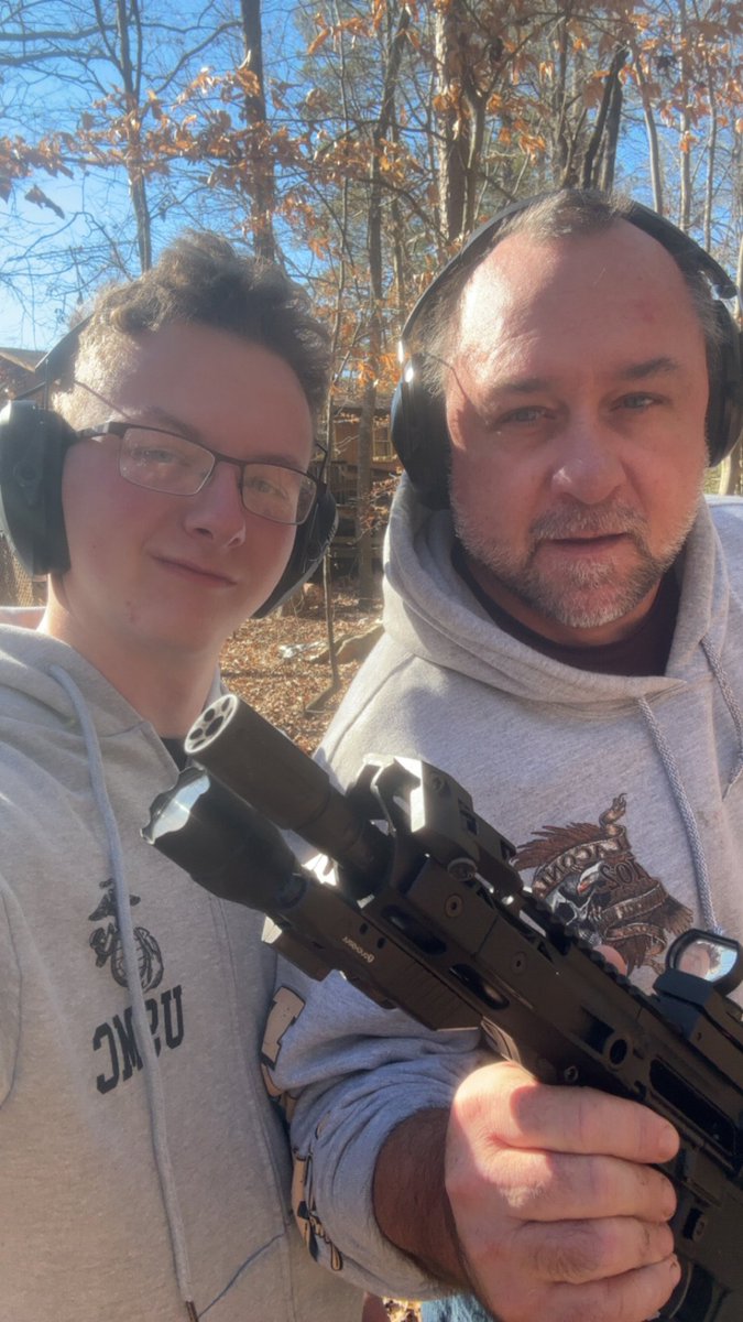GordonG75355701's tweet photo. @SGTWipper1Each only time @USArmy @USMC get along #rangedayfun. At least I don't have to say DONT eat the crayons with this one https://t.co/ZU2ZBTVmm5