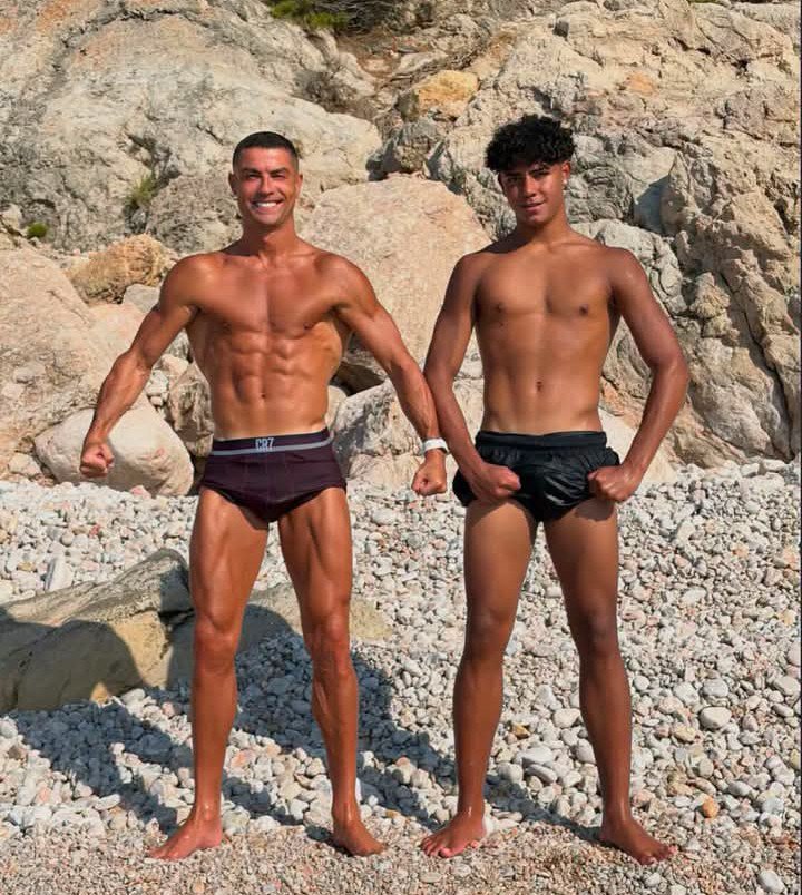 NigeriaCycle's tweet photo. Am not ready to retire,
 Cristiano Ronaldo sends a clear message to fans wishing for his retirement as he poses with his son, Cristiano Jr

#cristiano #portugal #Nigeriacycle https://t.co/DIRUkuPK4P