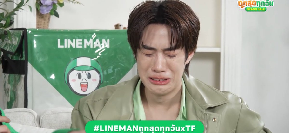 MindMay8669's tweet photo. @LINEMAN_TH ชอบโมเม้นนี้เพราะไม่คิดว่าการเป็นพี่เติ้ลมันจะเหนื่อยขนาดนี้ ที่พี่เติ้ลบอกว่าเหนื่อยทุกรอบแต่ก็ไม่คิดว่าจะเหนื่อยขนาดนี้ไม่ได้เหนื่อยงานนะคะแต่น่าจะเหนื่อยหัวเราะขอให้ทั้งสองมีรอยยิ้มเปื้อนหน้าไปทุกวันนะคะ🫶🏻💚🩷✨#LINEMANถูกสุดทุกวันxTF
#LINEMANถูกสุดทุกวันGrandSale https://t.co/DebZfHfE0V