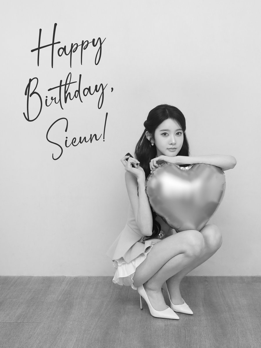 STAYC_official's tweet photo. Happy Birthday, Sieun!

시은의 생일을 축하합니다💜

#Happy_Sieun_Day
#STAYC #스테이씨
#Sieun #시은 https://t.co/0G4KW5IkbX