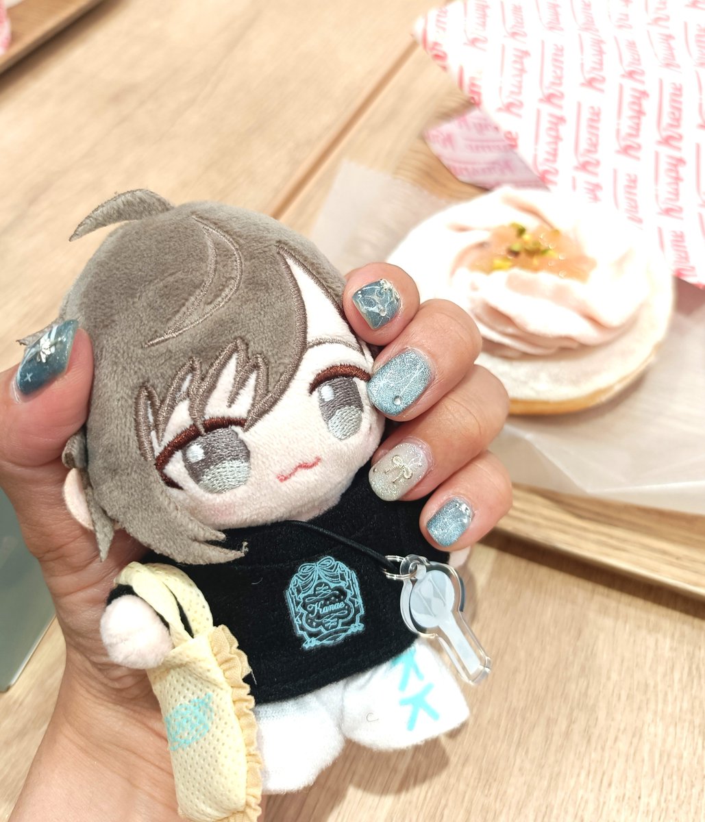 amchoco's tweet photo. 限定ドーナツとかなえ https://t.co/7EDPQz2v9H