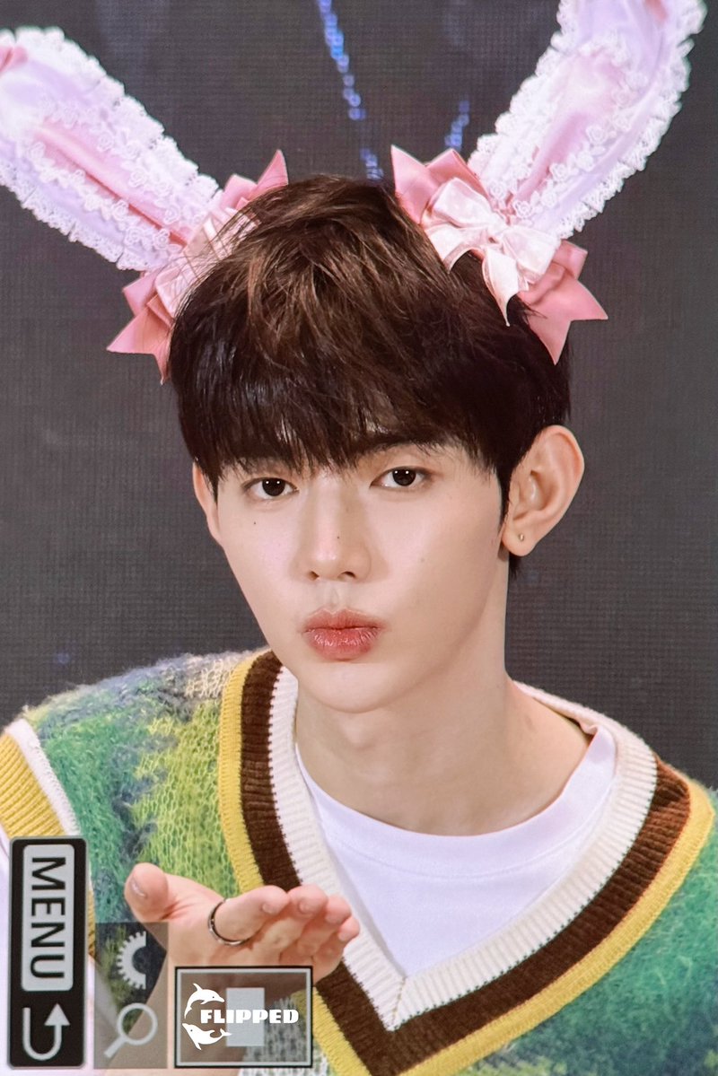 flipped_bbhh's tweet photo. 260731 팬싸 Preview 

미니 1집 마지막 팬사인회 끝! 고생 많았어 하오야! 💚

#장하오 #ZHANGHAO #章昊 #ジャンハオ
#AND2BLE   #앤더블 https://t.co/trffMhWrus