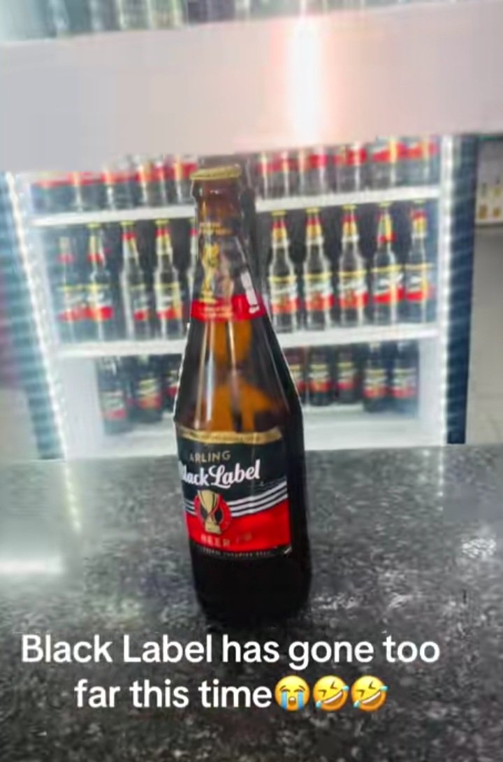 Edmor59's tweet photo. Feel me to the air cause I'm a Do Orh Die
Cheers To the Hustlers that stuck but mind still chassing Paper💸🥂
#MadeForChampions 
#CarlingBlackLabel ♟️🏷 https://t.co/8ezWW17I4I