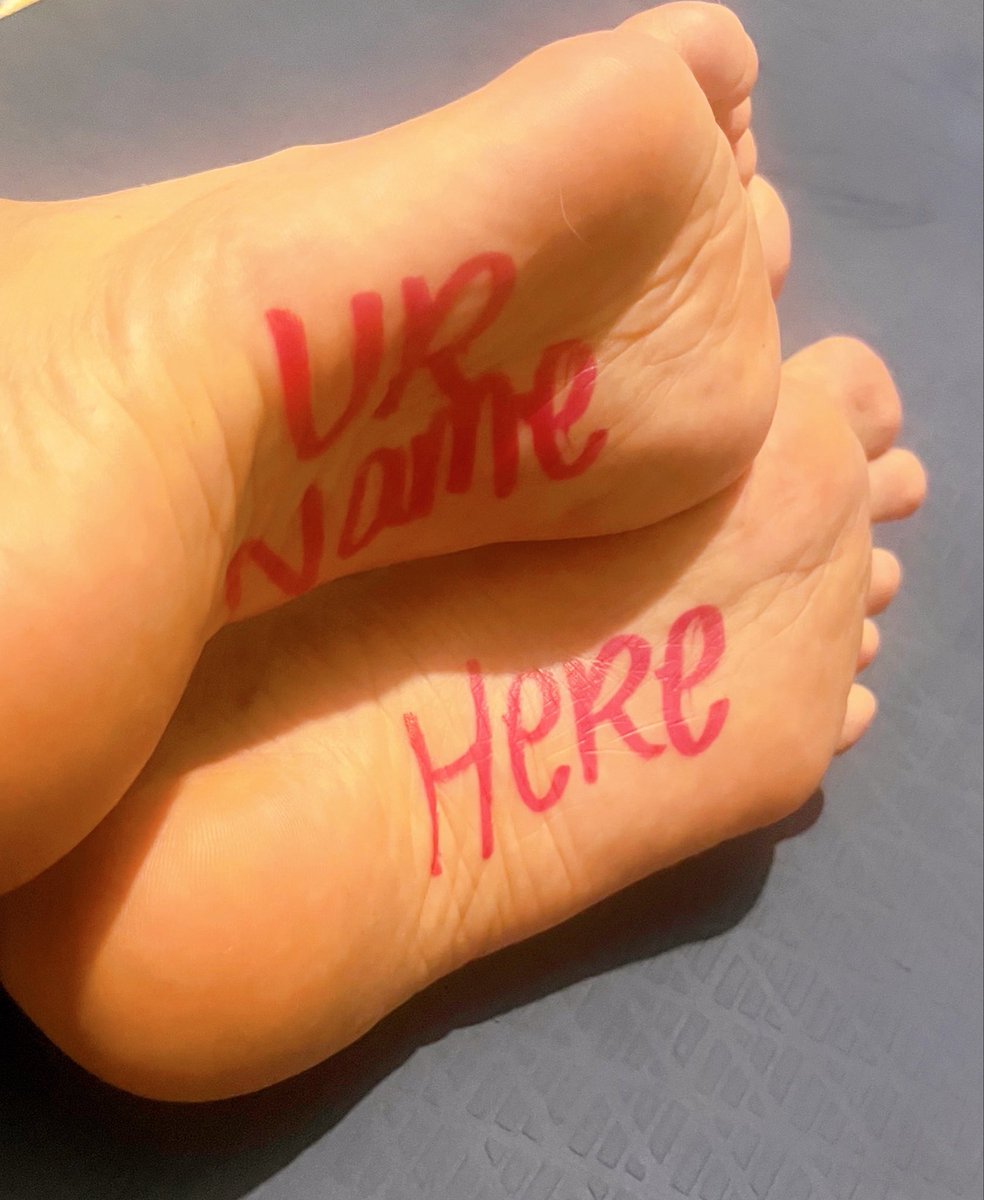 FitGlowToes's tweet photo. Your name could be next. 👣✨

Custom requests are open.

Write me through my profile:

https://t.co/cILRdgkjyF

#FeetFinder #CustomContent #FootModel #PrettyFeet #AthleteFeet #Soles #Toes https://t.co/BNiqLKv3tH