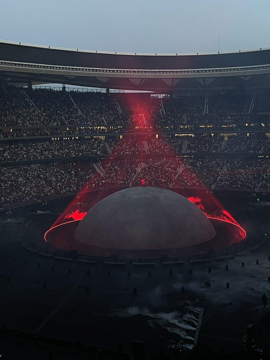 ROME10_'s tweet photo. YE. MADRID. 2026. 🖤 https://t.co/QqnopMJYR0