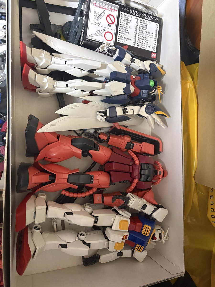 daifather's tweet photo. 今後スペースの確保をしつつ
多少洗浄しつつ、手入れを加えたのち飾る予定 https://t.co/lLVxpnRL6Z