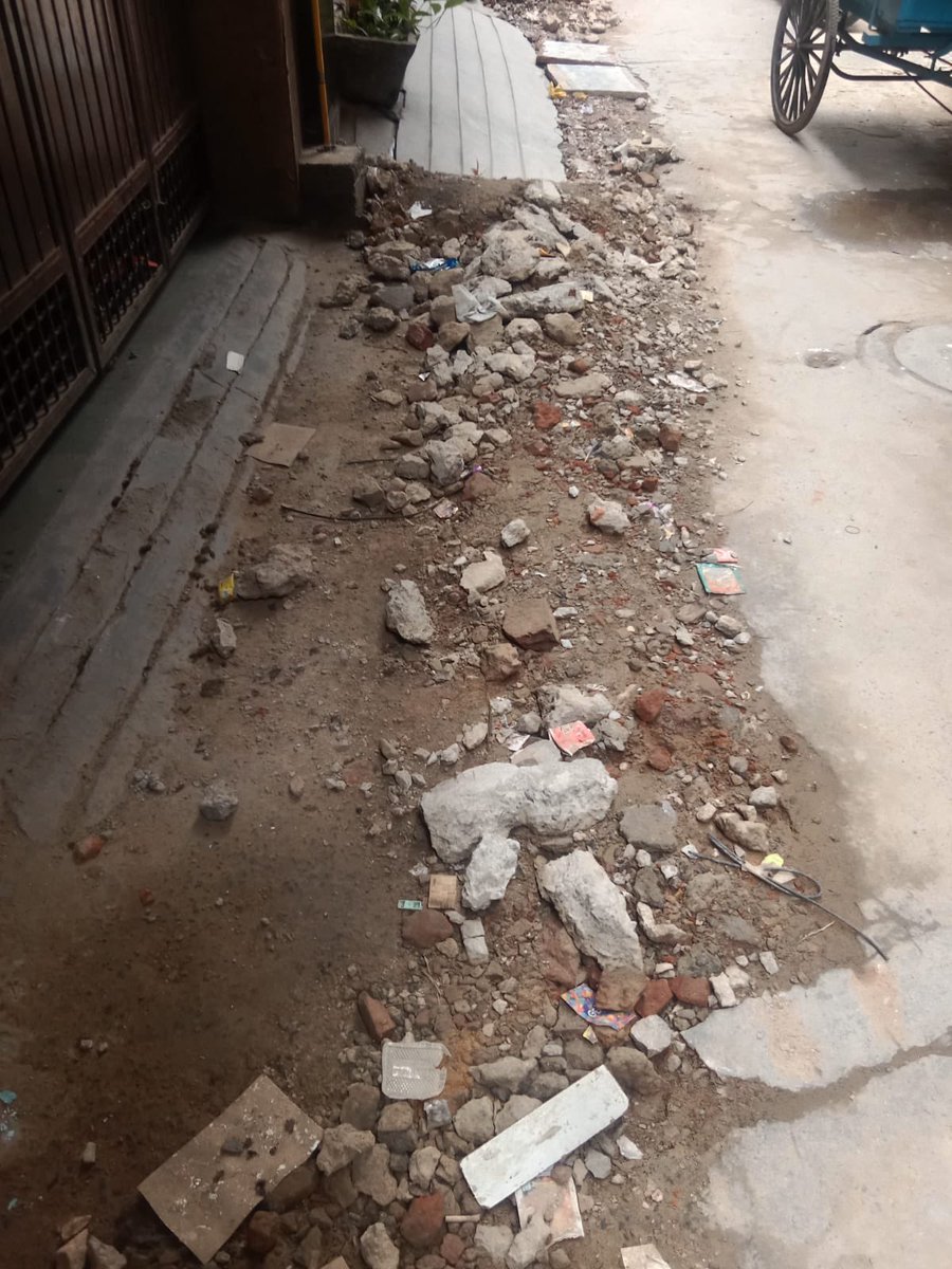 adv_Sandeep77's tweet photo. @IGLSocial It’s been 20 days since IGL dug up our entire lane for gas pipeline work in Indra park Palam Gali no-31,and the road is still not repaired. Residents, especially senior citizens and children, are facing daily hardship

Please restore the road immediately. #IGL #Delhi https://t.co/mRKzArMGd7