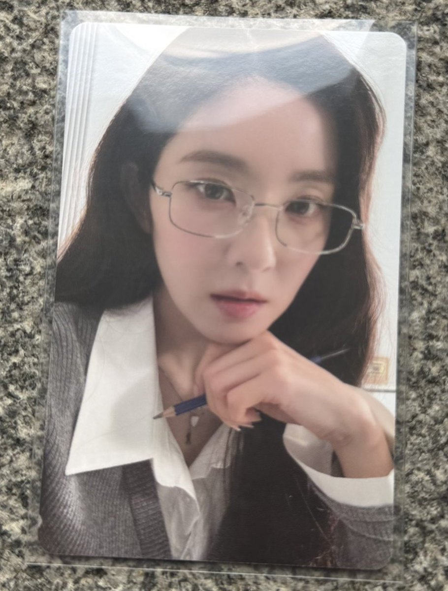 irene_global's tweet photo. Irene's selfie photocard from the random trading card set 🩷

® fraisecakey
#IRENE #아이린 #RedVelvet @RVsmtown https://t.co/TAxpolVcIM