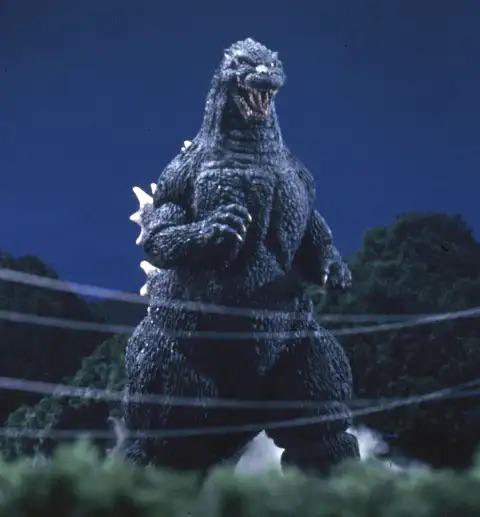 TheYork564's tweet photo. @mkty_now It looks like the Godzilla ‘92 design https://t.co/Txhcnvtpv6