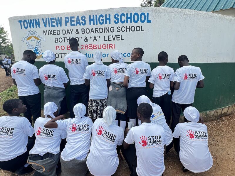 uydelx's tweet photo. Over 300 students at Town View PEAS High School in Bugiri were empowered to make informed choices that protect their future.

Using the #RiverOfLife approach, UYDEL engaged learners on peer pressure, drug & substance abuse, human trafficking, discipline, and making positive life decisions.

💬 "I will focus on my education and dreams because I want to be a doctor," shared an S.2 student.

The school's Peace Club continues to grow, with new members joining to champion peace, safety, and resilience. Football & netball teams also received sports balls, while outstanding participants were recognized with UYDEL T-shirts.

#UYDEL #DrugPrevention #HumanTrafficking #YouthEmpowerment #PeaceClubs #Bugiri #UNODC