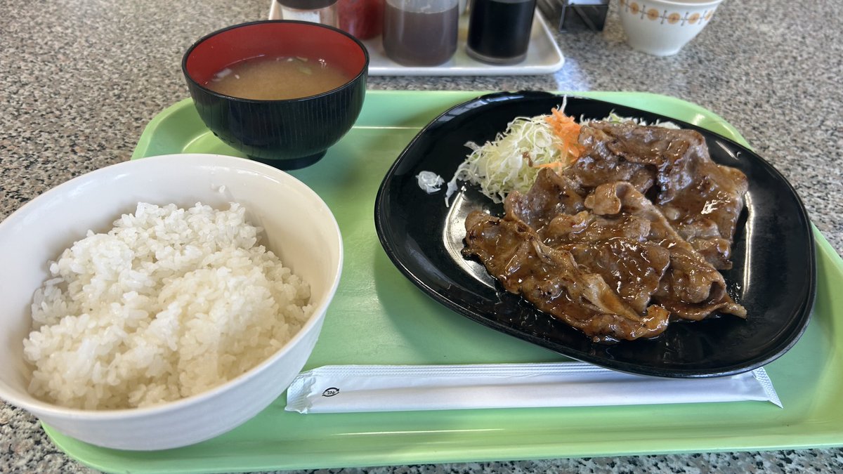QenRzy's tweet photo. 毎日ラーメン健康生活www
本日は健康生活お休み。隣の黄金家さんに吸い込まれそうになったのは言わずもがなwww https://t.co/JMxo5nuWbS