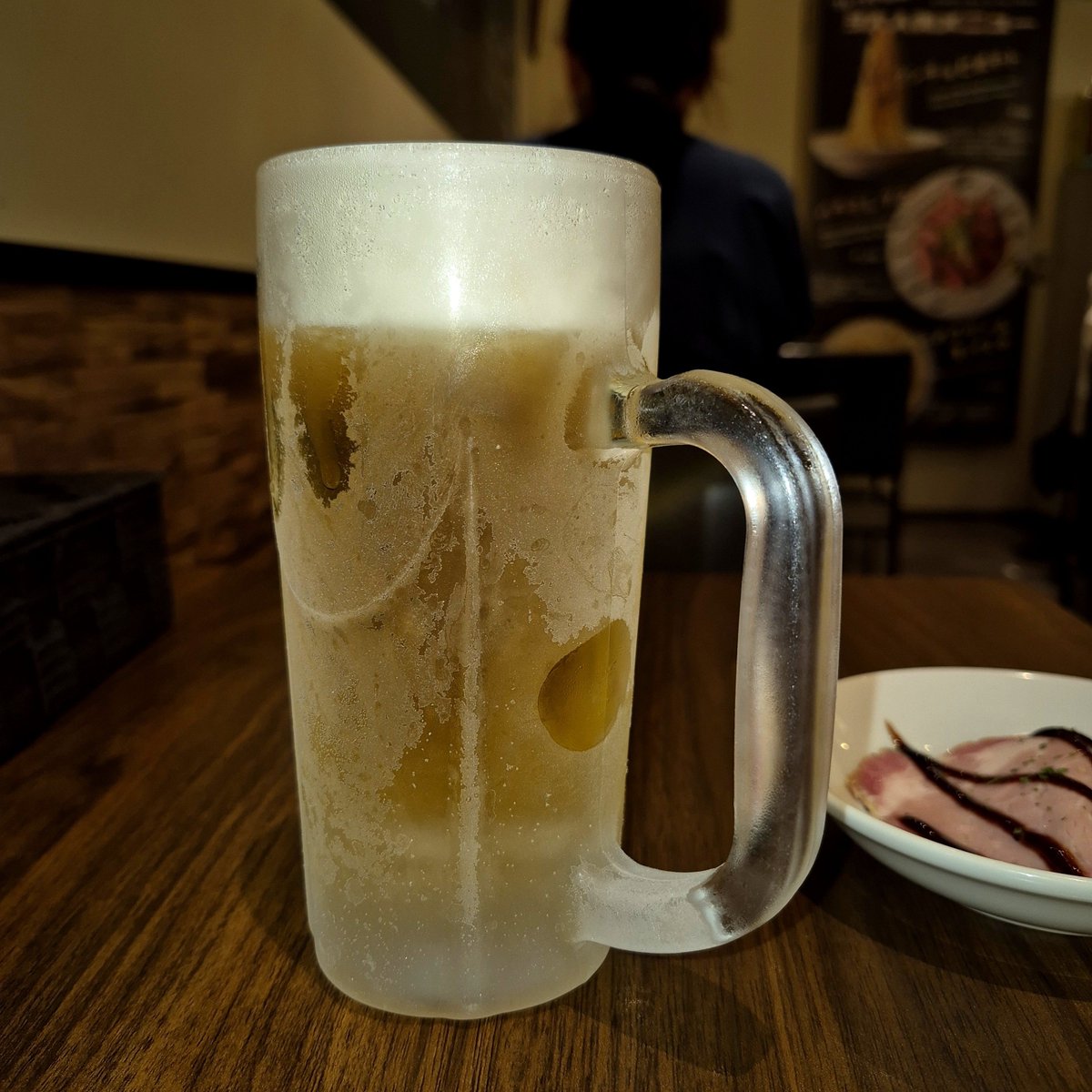 dog0h's tweet photo. トリッパがやたらに喰いたくて
大衆イタリアン　ブドウヤさんにやってまいりました
美味い
しかし女子だらけである https://t.co/WaLZGS5i5n