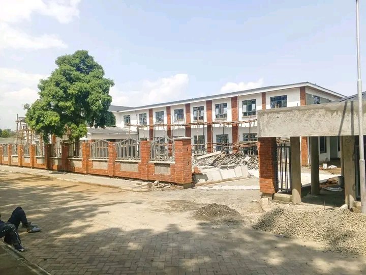 MohaaHassa6560's tweet photo. The long-stalled Trauma Centre is finally taking shape under Gov @susankihika 's leadership. What remained unfinished for years is now becoming a reality, strengthening emergency healthcare and bringing hope to the people of Nakuru.
#FocusedOnServiceDelivery
#KaziBilaKelele https://t.co/mmwOd5uAtz
