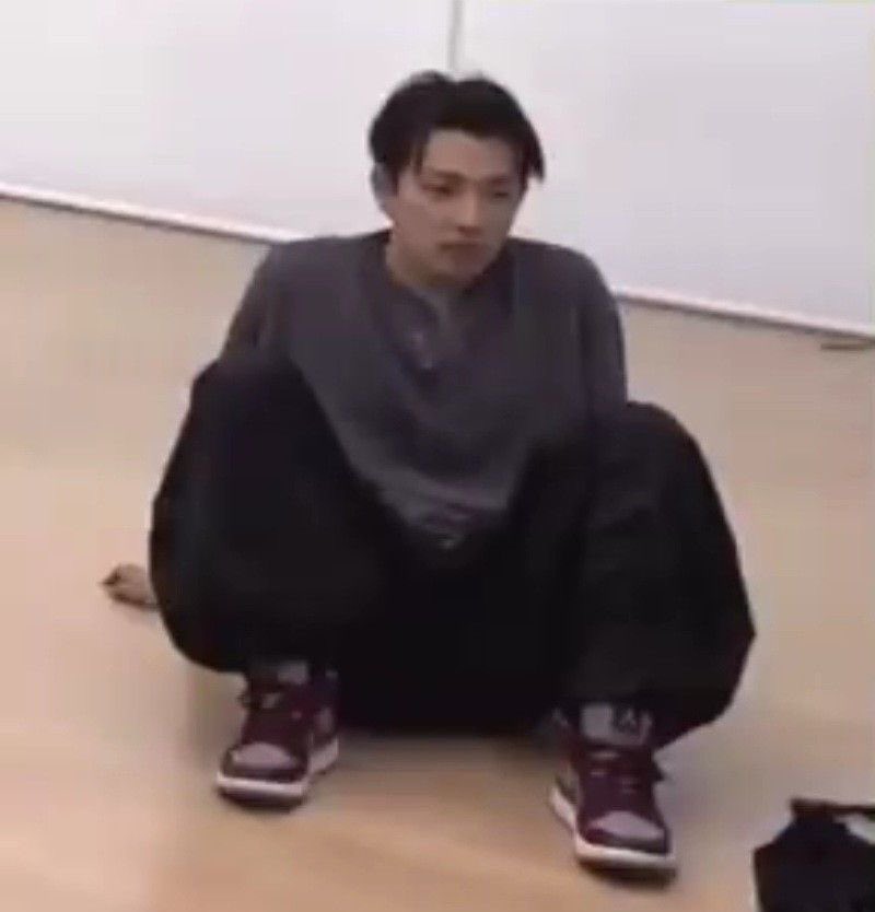7astrorum7's tweet photo. @7onghos ah the pain of doing smth u enjoy 😔😔 https://t.co/sWOnR8QmNx
