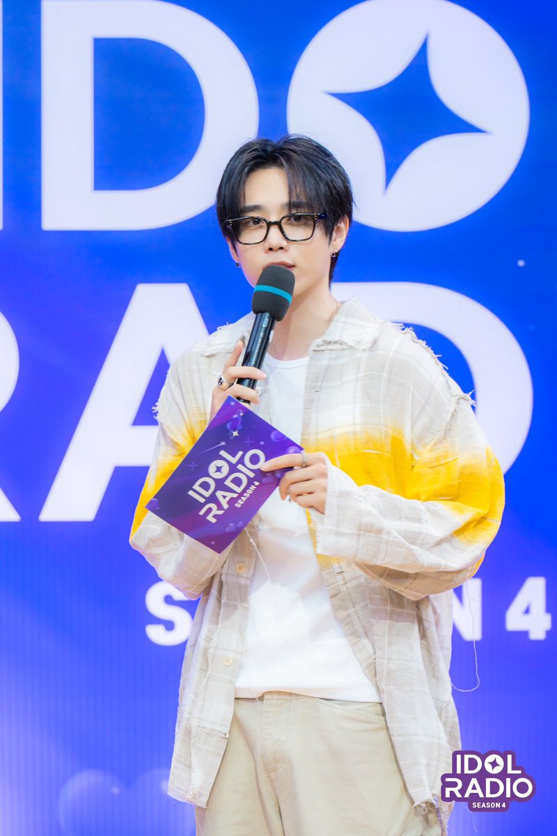 idolradiokorea's tweet photo. [#아이돌라디오4 앨범 260729]

EP#240 여보세요? 루네이트 아돌라 출연이라고요❓

이게 누구야?
이렇게 예쁜데 노래까지 잘 하고
잘 만들기까지 하는 떤디 아니야~~🥹
엽떡 많이 먹고 (?)
좋은 노래 많이 주세요!

#MBC #IDOLRADIO #아이돌라디오 #더보이즈 #선우 https://t.co/ISArvJsE6i
