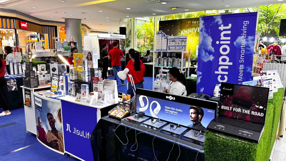AranetaCity's tweet photo. Time to discover the latest tech finds at Tech Point here at Gateway Mall 1. 🙌🤩

Visit Tech Point at 📍Activity Area, Upper Ground Floor, Gateway Mall 1 until Sunday, August 2! 📱👩‍💻✨

#CityOfFirsts #AranetaCity #GatewayMall #TechPoint https://t.co/WXmBsPUdE0