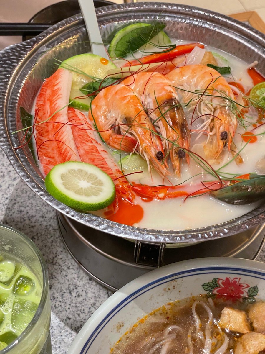 CherylRasm67720's tweet photo. Tasted authentic Tom Yum Goong in Bangkok tonight—spicy, sour, and packed with fresh shrimp! Every bite feels like a Thai holiday on my taste buds. ， https://t.co/f4lhDJqPFO
