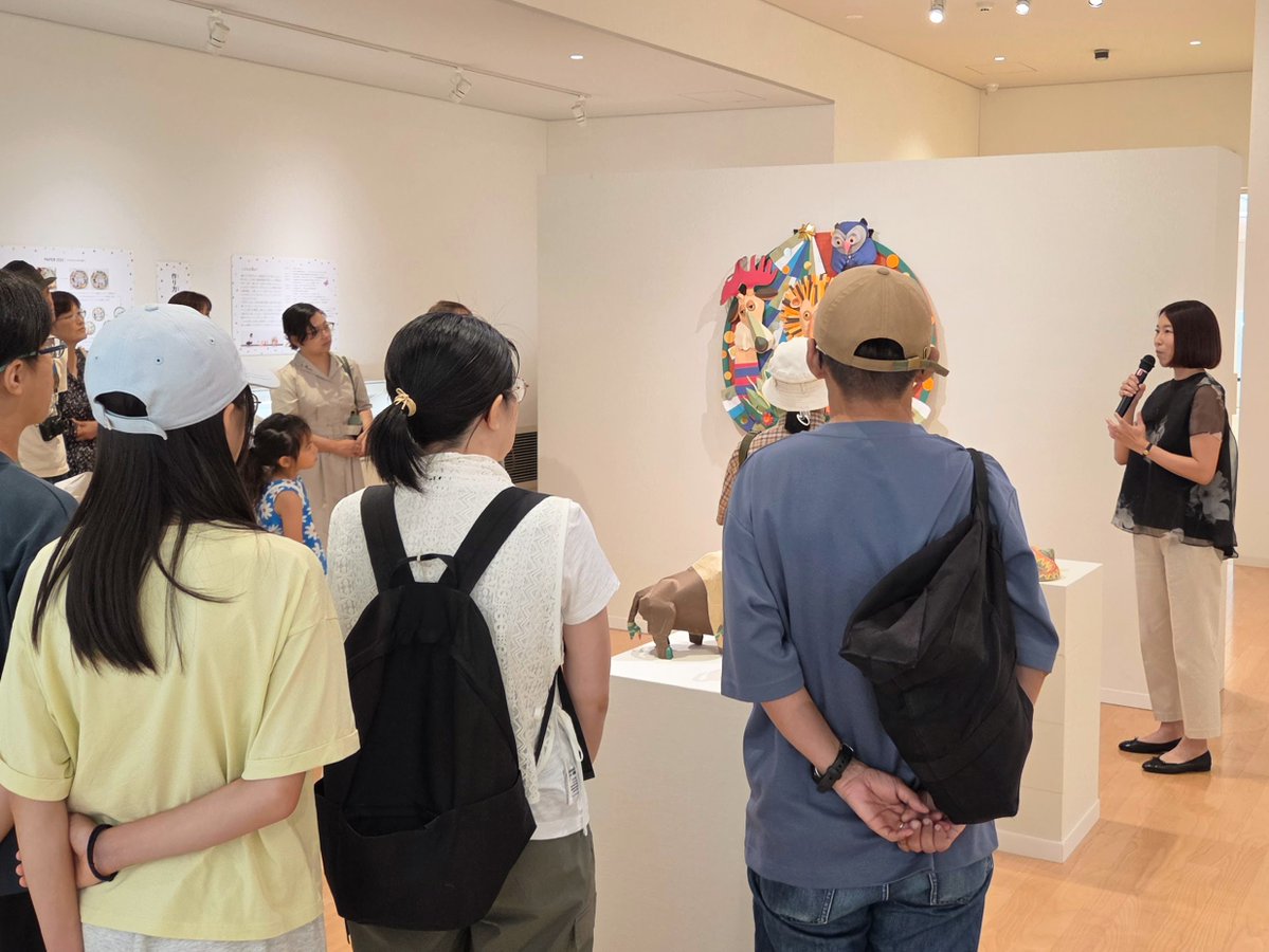hyougonotsu_ms's tweet photo. 夏季特別展 #秋山美歩のPAPERZOO

先週日曜日、秋山美歩さんによるギャラリートークを開催しました✨
作家ご本人による作品解説に、皆さま熱心に聞き入っていらっしゃいました。

ご参加くださった皆さま、ありがとうございました！

#兵庫津ミュージアム https://t.co/7CqZjuc08F