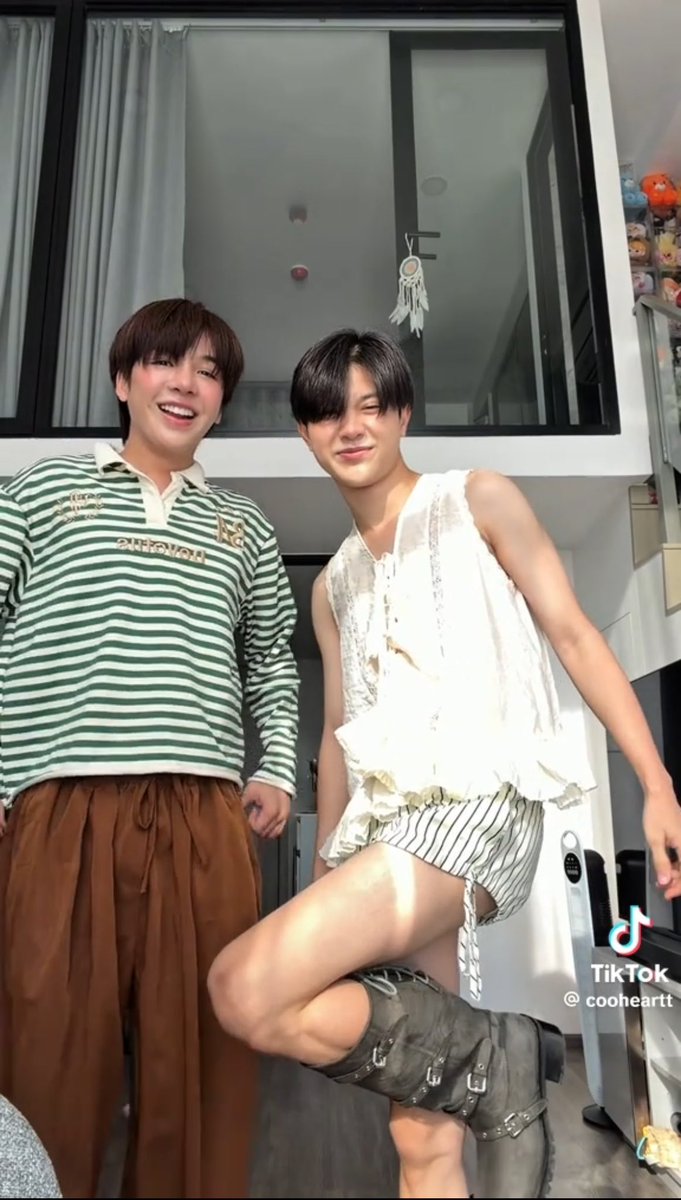 nutcha_esp's tweet photo. หลิวมาแล้ว ปอนด์มาแล้ว หนูว่าพี่เอิ้ดเก็บแก็งฟอวยให้ครบเลยดีกว่า 

//รอดู ! หนูว่าอีก7คนน่าจะพีคขึ้นเรื่อยๆเลยละ🤣

#cooheart https://t.co/06ovFf2YZ4