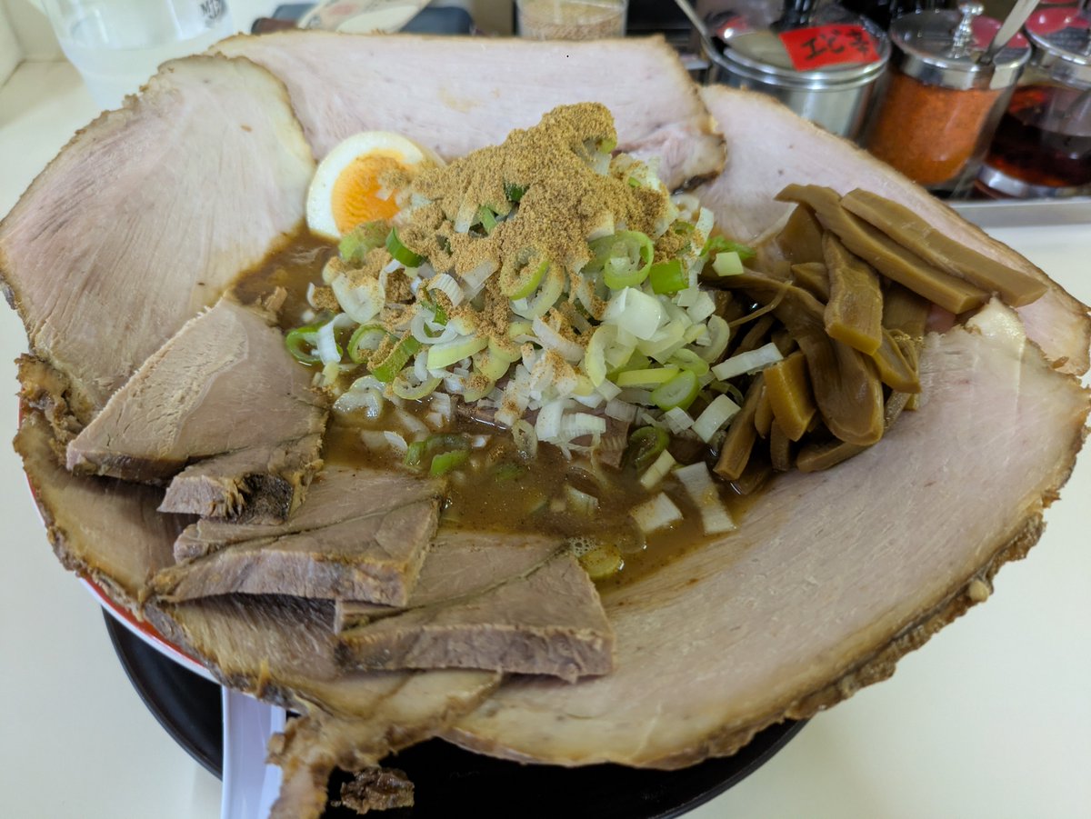 BurrnHiro's tweet photo. 久しぶりの麺雅へ🍜
パンチのある煮干しと分厚いチャーシューがたまらなく美味い🤤
復活して本当によかった🤘
#青森市
#ガチ煮干し
#プロペラチャーシュー https://t.co/jNzolm8sLI