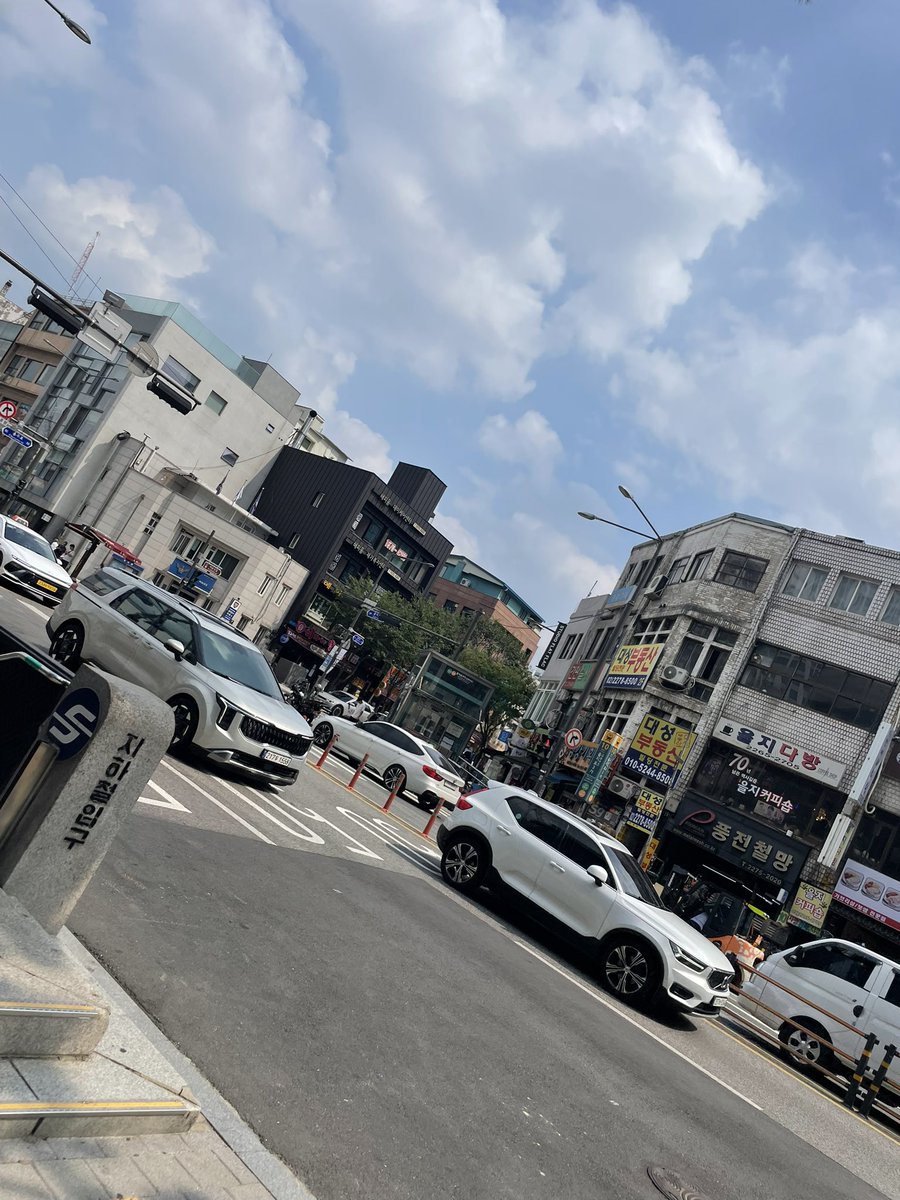 831_kudo's tweet photo. 韓国に来たぽい https://t.co/gHchddCULc