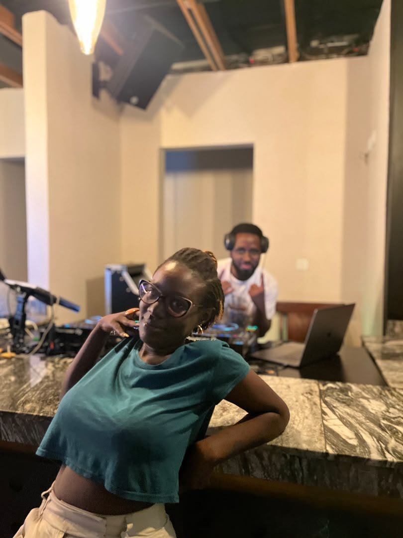 ptwino's tweet photo. I saw my long lost friend gyo 
Of course everything is always about me. But that person in the back is the friend. @kordmode 
And today I plan on seeing another lost long friend @Count_Melvin 
Isn't my week great? https://t.co/ftM068CMYy