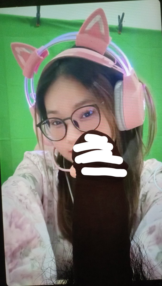ndagrs36's tweet photo. 💦💦 https://t.co/PvFpQnMEyT