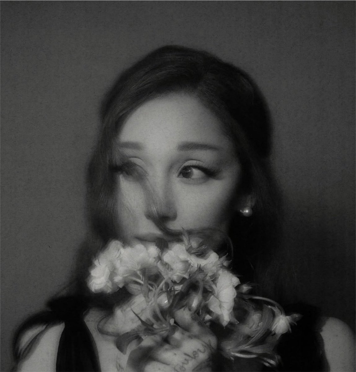 sheeshgwws's tweet photo. ‘petal’ reviews (so far):

Attitude — 100
Rolling Stone — 80
Shatter the Standards — 80
The Times — 80
P*tchfork — 65 https://t.co/3eXWWT0lZY