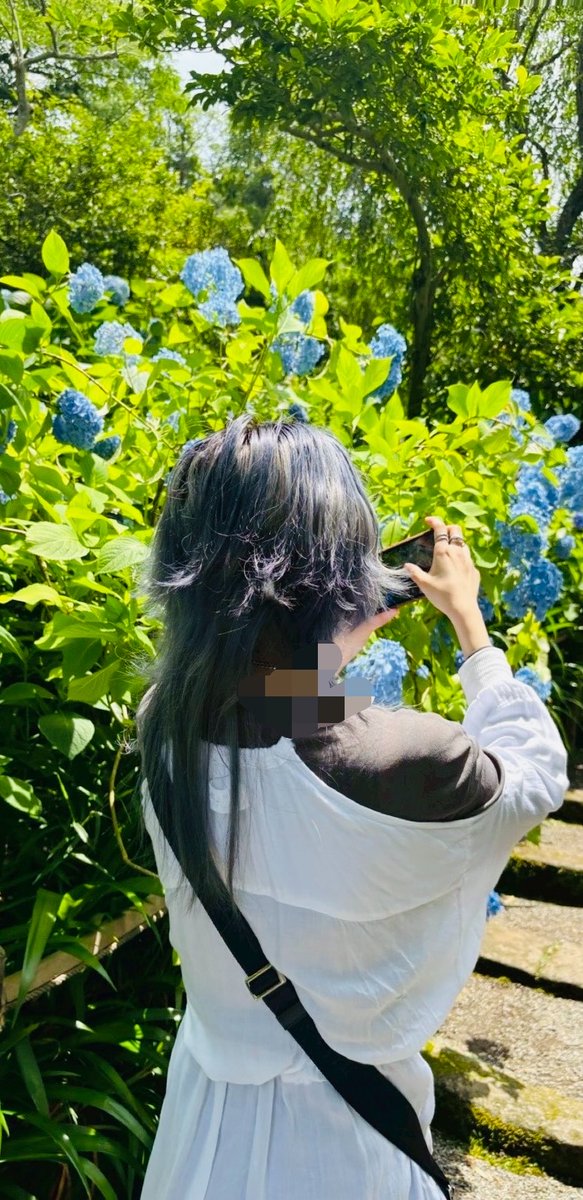 na_nasi_nasi's tweet photo. 脚フェチとウルフ好きに刺され
色気ウルフコスプレお姉さん https://t.co/zJfhYp213k