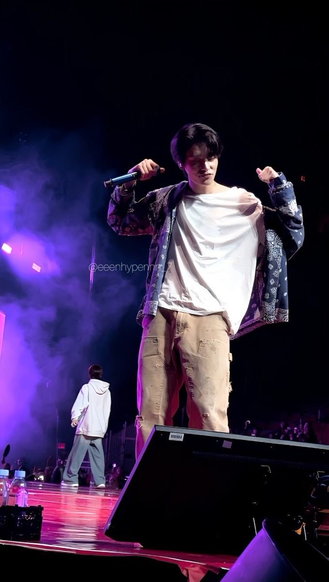 hourlyjakeyy's tweet photo. #제이크 #JAKE #ENHYPEN #ENHYPEN_JAKE https://t.co/UY06eGUh1M