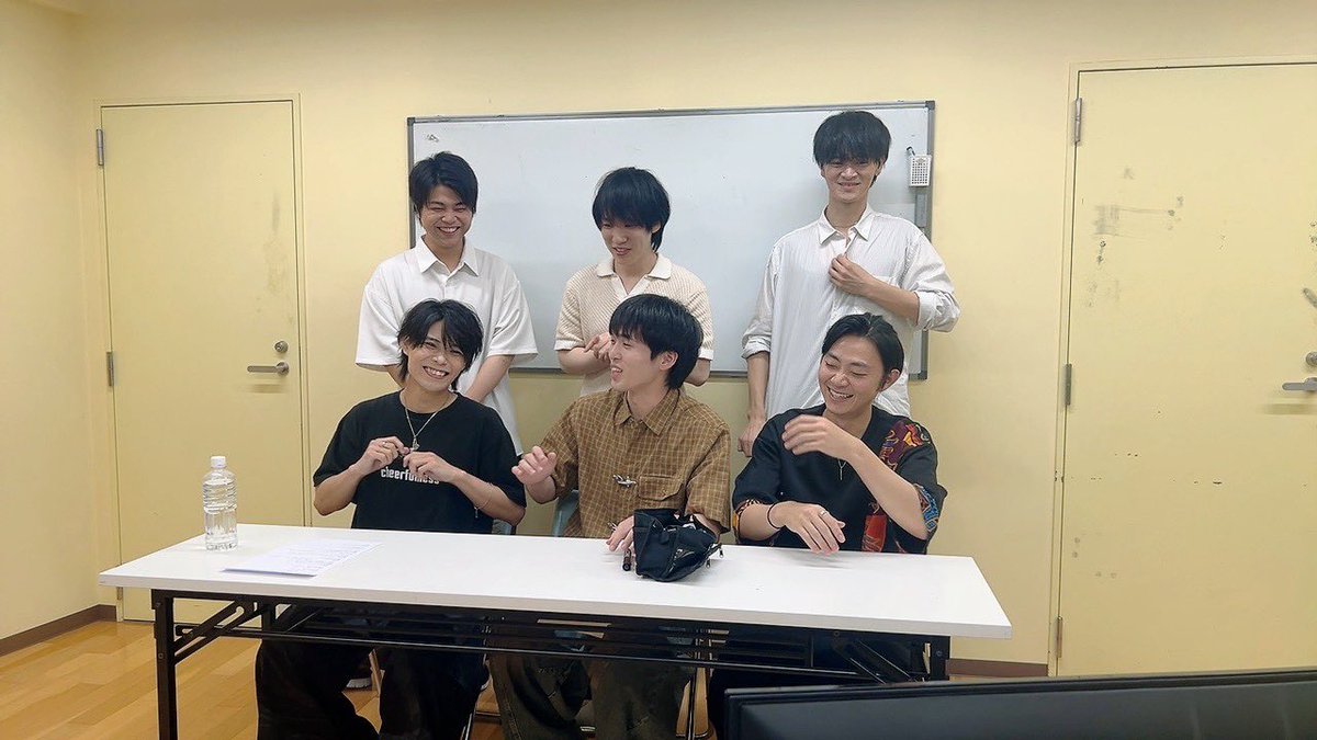 tohai_staff's tweet photo. #東俳日記
先日は、 #LimLIVE のご視聴
誠にありがとうございました🐶🦔
アーカイブはこちら🎂
▶▷▶ https://t.co/eaihW4S8Tf
誕生日企画盛りだくさん🎂
海人のクイズは傾向と対策が必要ですね😓
がくの人生ゲームはみんな振り回されてました https://t.co/Rz8evmODBH