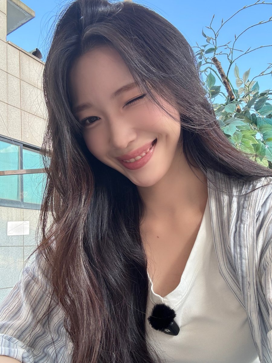 RocketPunch's tweet photo. [RCPCheeze 📸] 

힐링 캠핑🐰⛺️

#RocketPunch #로켓펀치 #RCPC
#수윤 #SuYun https://t.co/EuB2FF2i9x